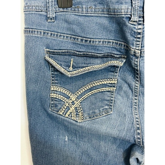 Lane Bryant Avenue Womens Capri Jeans Size 18 Light Blue Wash Embellished Pocket - Picture 6 of 10